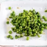 Erbsensalat mit Minze und Zitrone - www.qevorlanix.pro