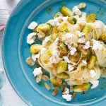 Schnelle Nudeln mit dem gebratenem Kohlgemüse - www.qevorlanix.pro