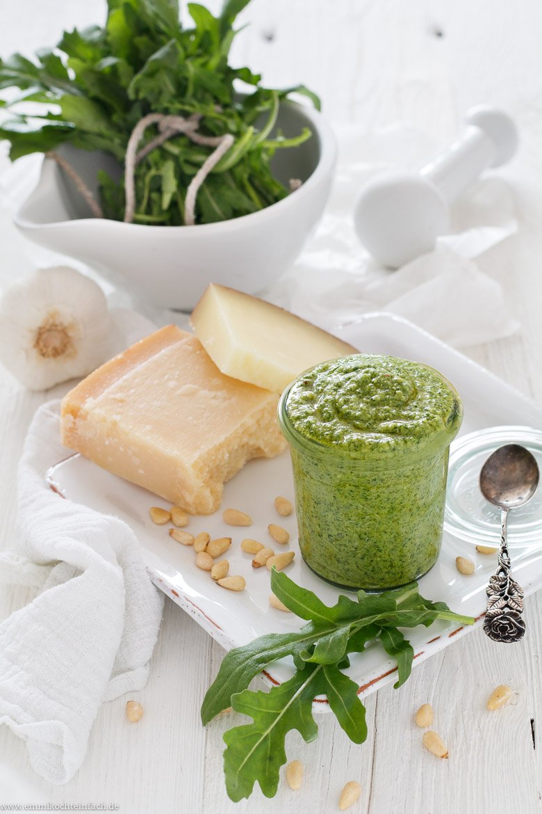 Rucola Pesto - schnell und einfach selbstgemacht - www.qevorlanix.pro