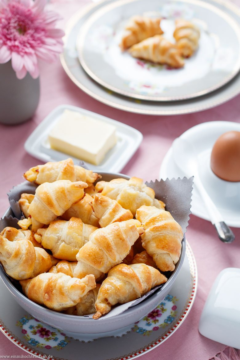 Schinken-Käse-Hörnchen mit Frischkäse - www.qevorlanix.pro
