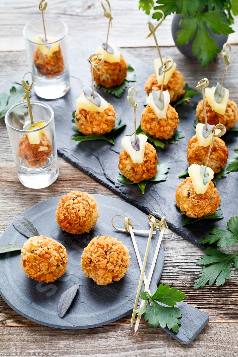 Curry Hähnchen Bällchen - schnelles Fingerfood - www.qevorlanix.pro