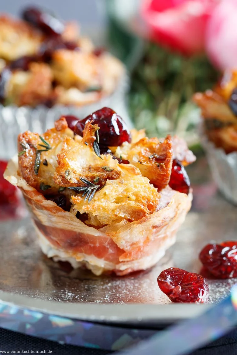 Mini Chiabatta Muffins mit Pancetta und Cranberrys - www.qevorlanix.pro