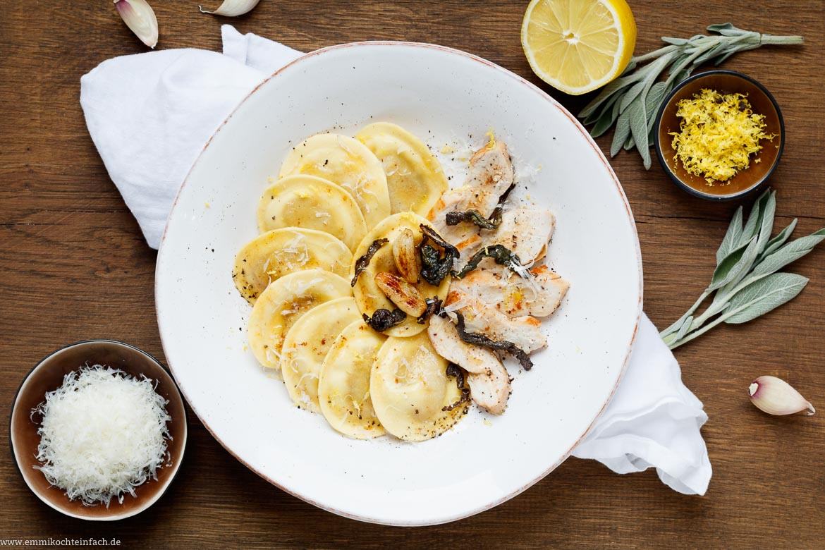 Tortelli mit Hähnchen, Salbei und Knoblauch - www.qevorlanix.pro