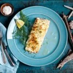 Ein leckeres Fischgericht aus der Pfanne mit leckerem Topping - www.qevorlanix.pro