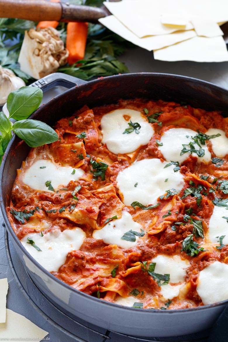 Schnelle Pfannen-Lasagne mit Trick-Bechamel - www.qevorlanix.pro