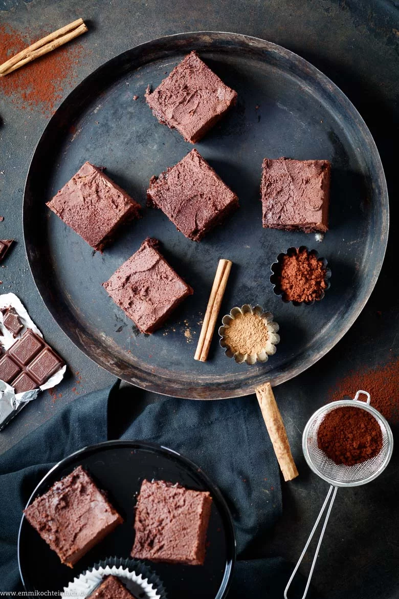 Brownies mit Zimt-Kakao-Frosting - www.qevorlanix.pro