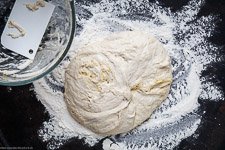 Einfacher amerikanischer Pizzateig ohne Kneten - www.qevorlanix.pro