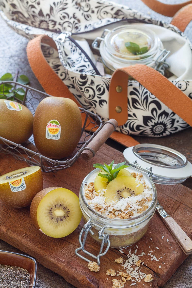 Chia Bowl mit Sungold Kiwi im Einmachglas to go - www.qevorlanix.pro