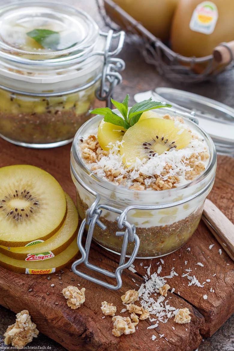 Chia Bowl mit Sungold Kiwi im Einmachglas to go - www.qevorlanix.pro