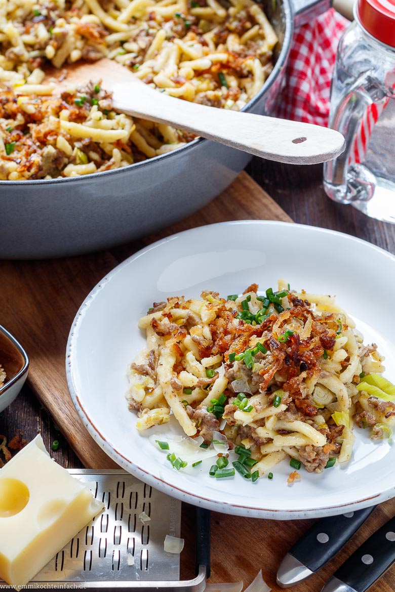 Käsespätzle Hackpfanne mit Lauch und Röstzwiebeln - www.qevorlanix.pro