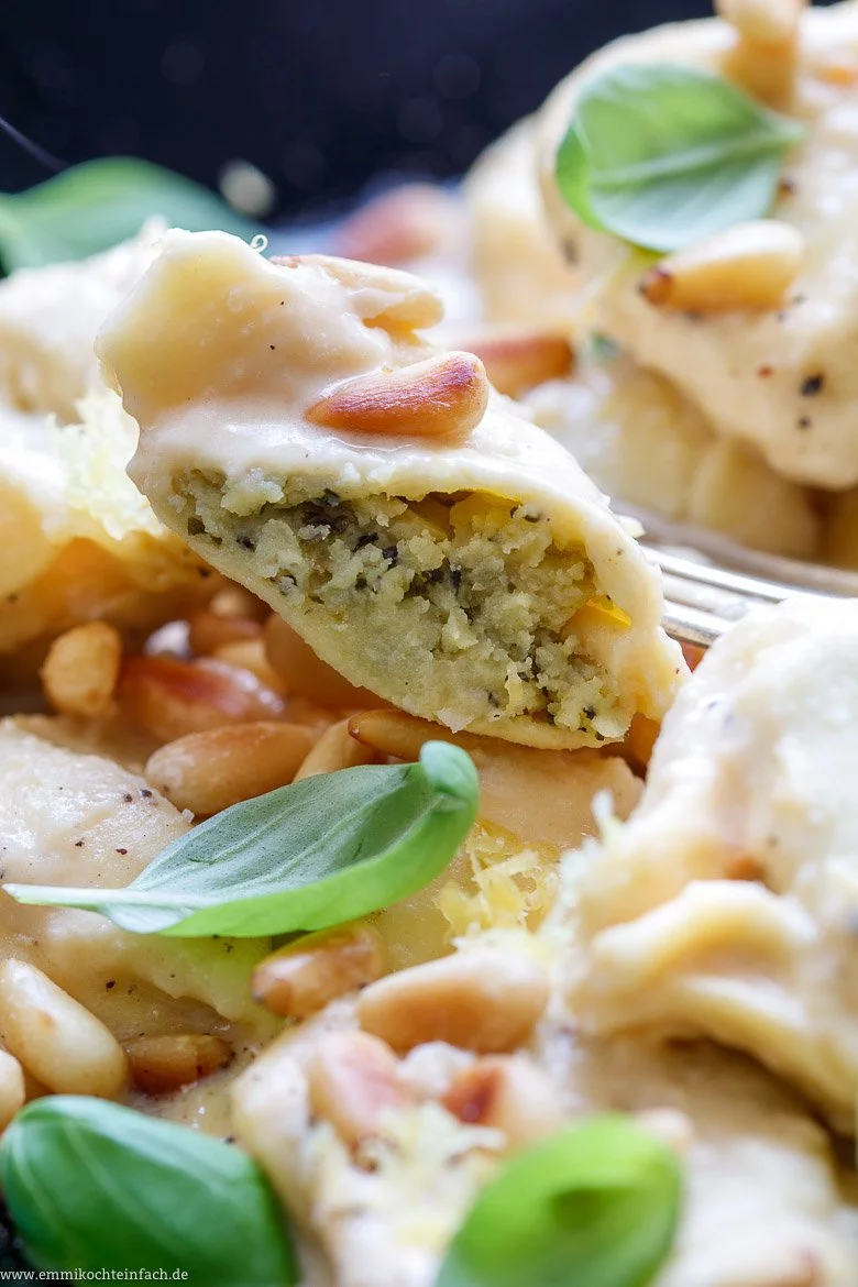 Basilikum-Pesto-Tortelloni in Zitronensauce - www.qevorlanix.pro