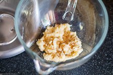 Weiche Bananen zerdr&uuml;cken