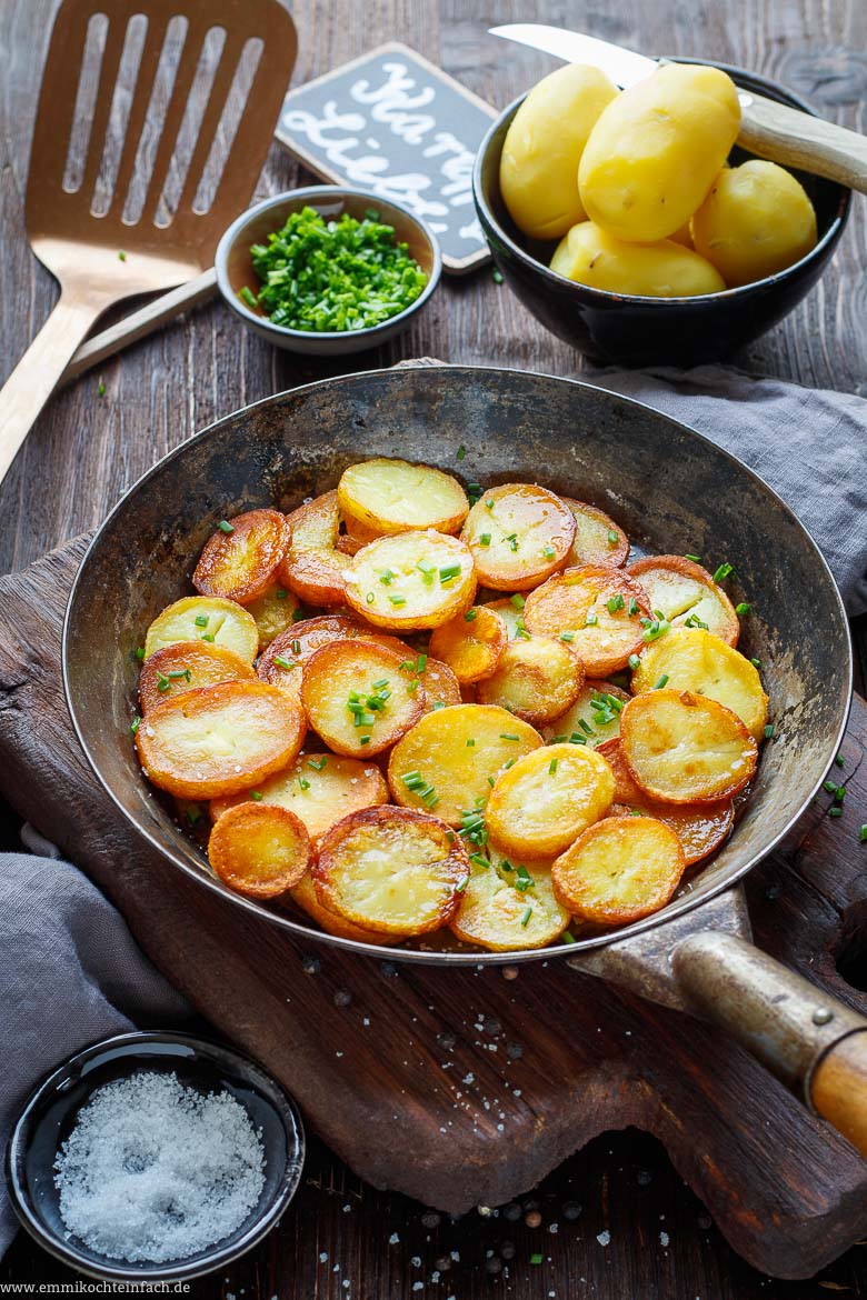Klassische Bratkartoffeln - knusprig und einfach - www.qevorlanix.pro