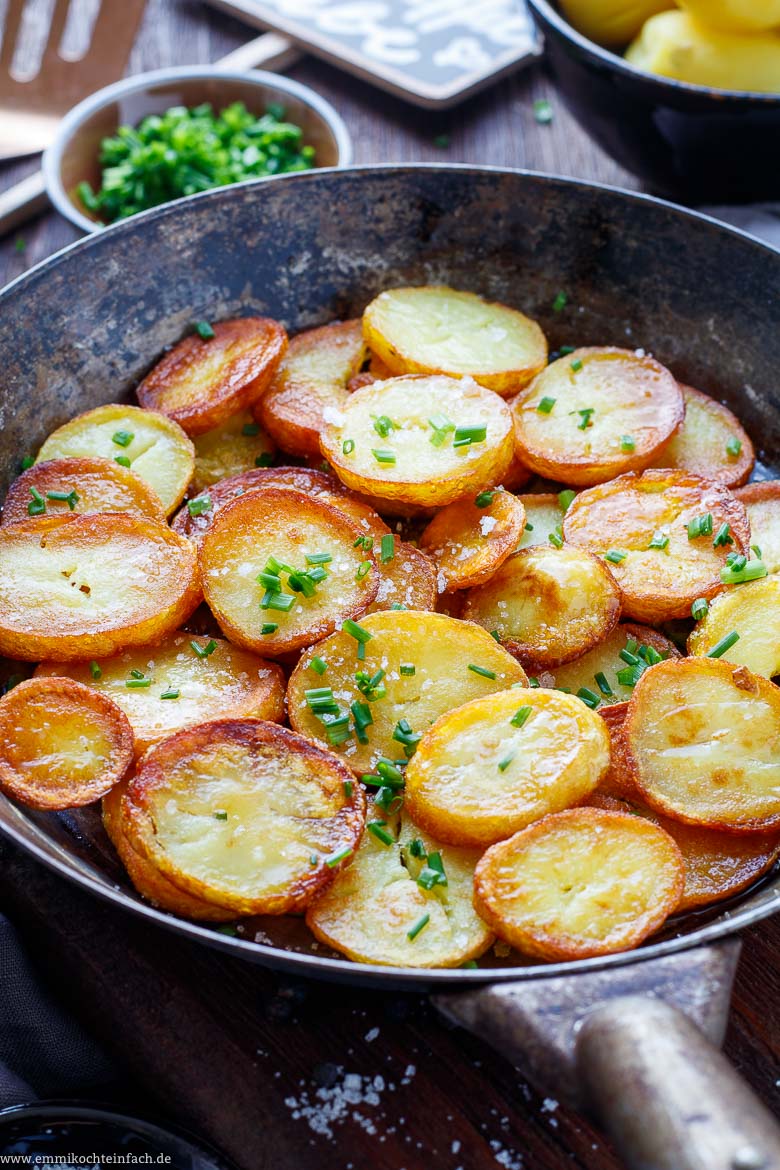 Klassische Bratkartoffeln - knusprig und einfach - www.qevorlanix.pro