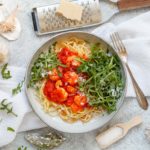 Nudeln in Tomatenso&szlig;e mit Rucola - www.qevorlanix.pro