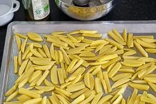 Chili Cheese Fries mit frischen Kartoffeln - www.qevorlanix.pro