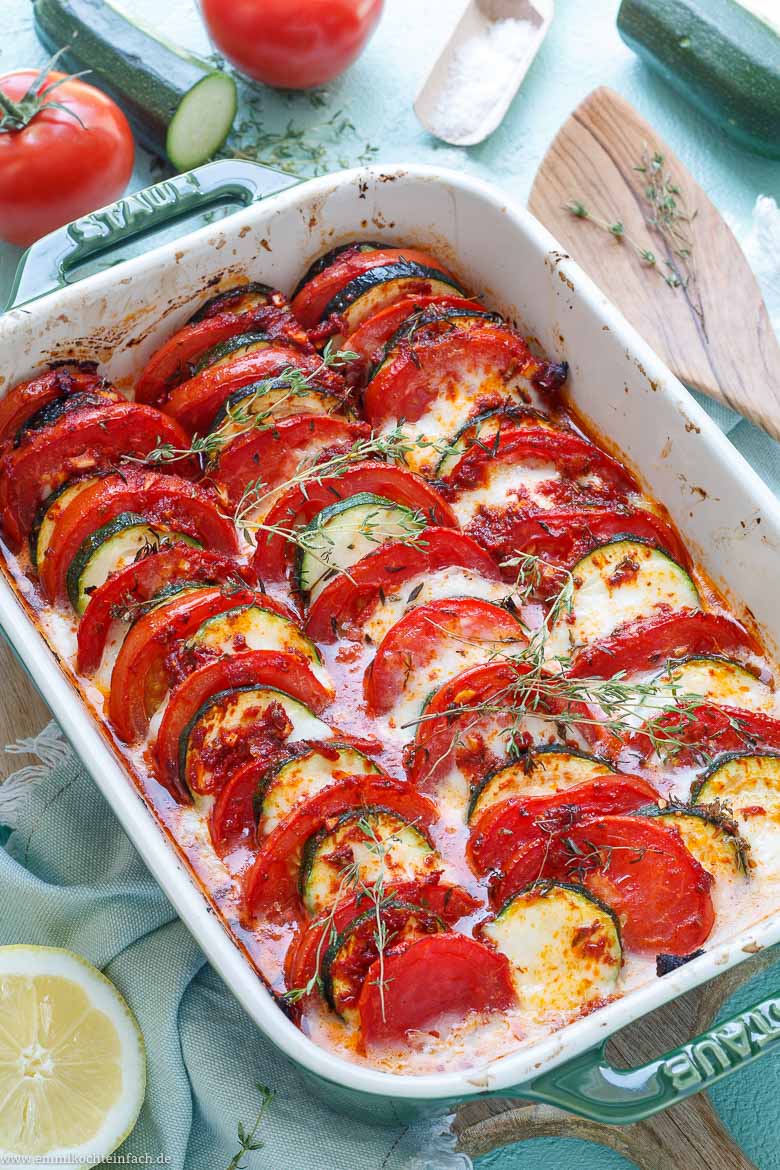 Tomaten Zucchini Auflauf mit Mozzarella - www.qevorlanix.pro