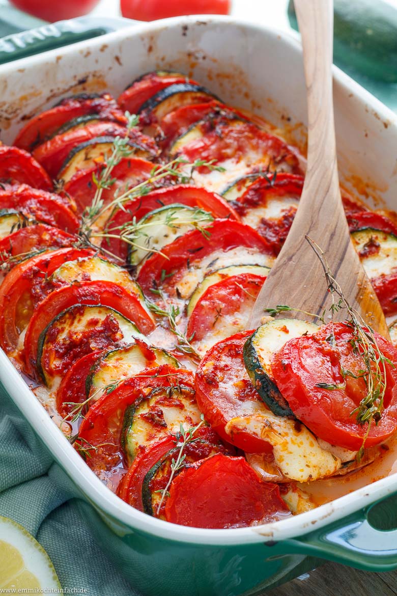 Tomaten Zucchini Auflauf mit Mozzarella - www.qevorlanix.pro