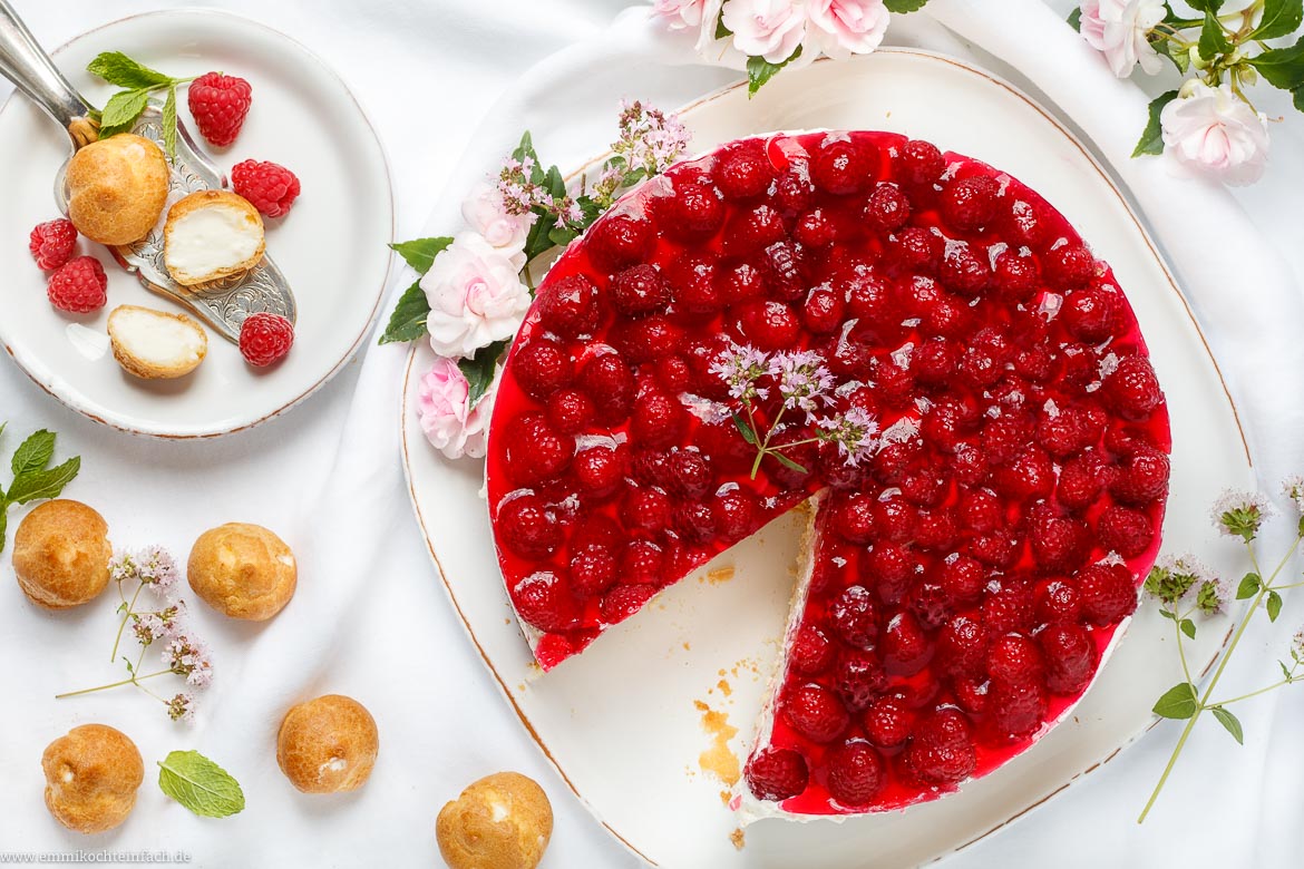 Windbeutel-Torte mit Himbeeren - www.qevorlanix.pro