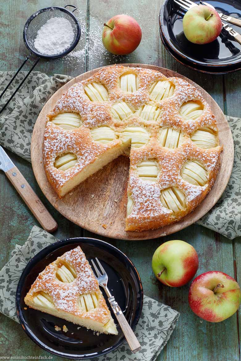 Versunkener Apfelkuchen - R&uuml;hrkuchen mit Apfel