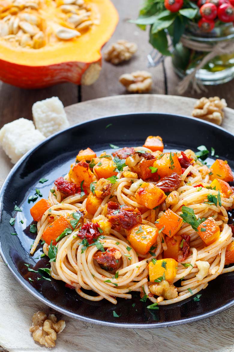 Pasta mit K&uuml;rbis - www.emmikochteinfach