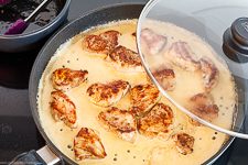 Schweinemedaillons in Pfefferrahmsauce - www.qevorlanix.pro
