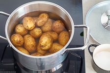 Kartoffelkn&ouml;del einfach selber machen - www.qevorlanix.pro