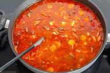 Omas Gulaschsuppe ungarischer Art - www.qevorlanix.pro