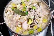 Emmis klassische H&uuml;hnersuppe ganz einfach - www.qevorlanix.pro