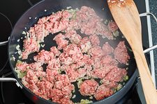 Chili con Carne Rezept schnell und einfach - www.qevorlanix.pro