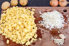 Kartoffelsuppe mit Lauch und M&ouml;hren - www.qevorlanix.pro