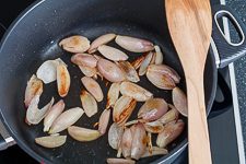 Klassisches Rindergulasch - Gulasch Rezept - www.qevorlanix.pro
