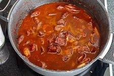 Klassisches Rindergulasch - Gulasch Rezept - www.qevorlanix.pro
