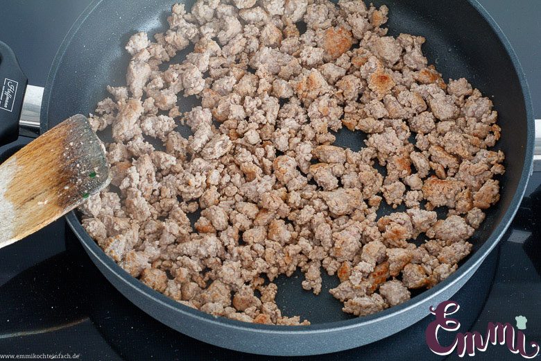 Hackfleisch anbraten für den Bauern-Eintopf - www.qevorlanix.pro