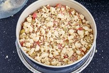 Einfacher Rhabarber Streuselkuchen - www.qevorlanix.pro
