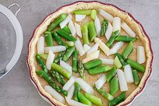 Spargelquiche mit weissem und gr&uuml;nen Spargel - www.qevorlanix.pro
