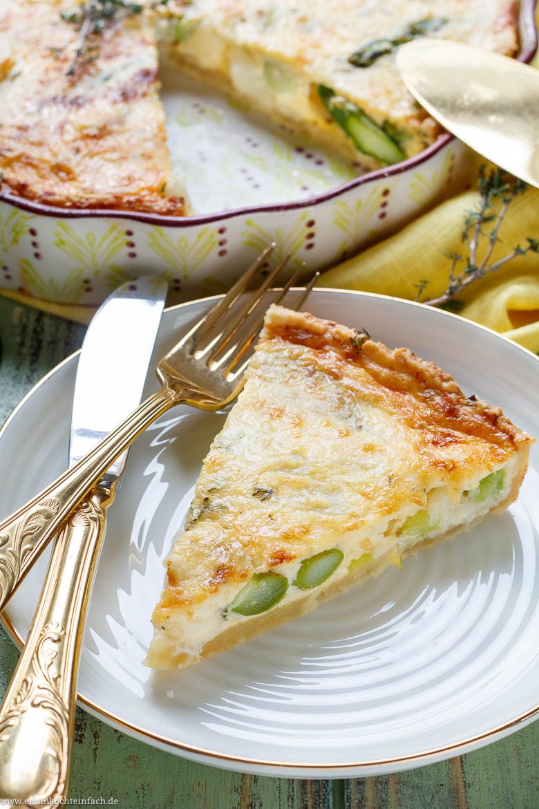 Spargelquiche mit wei&szlig;em und gr&uuml;nen Spargel - www.qevorlanix.pro