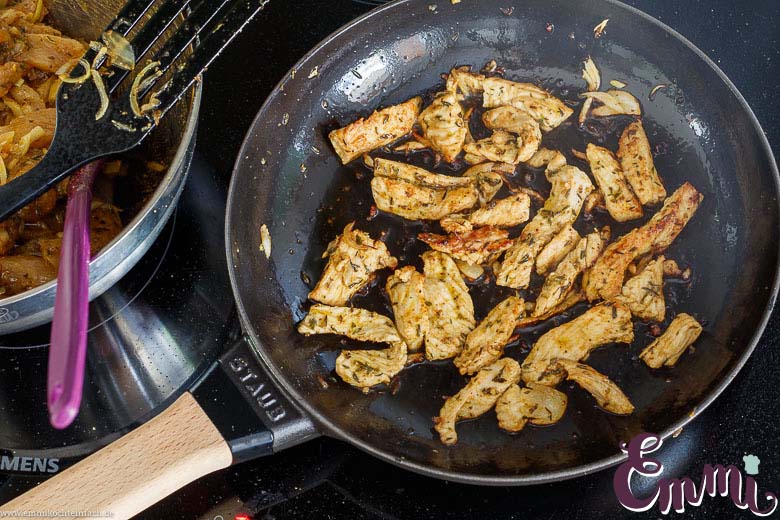Fleisch f&uuml;r die Gyrospfanne anbraten - www.qevorlanix.pro
