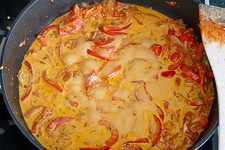Putengeschnetzeltes mit Paprika Rahmsoße - www.qevorlanix.pro