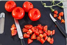Tomatensalat mit Zwiebeln - www.qevorlanix.pro