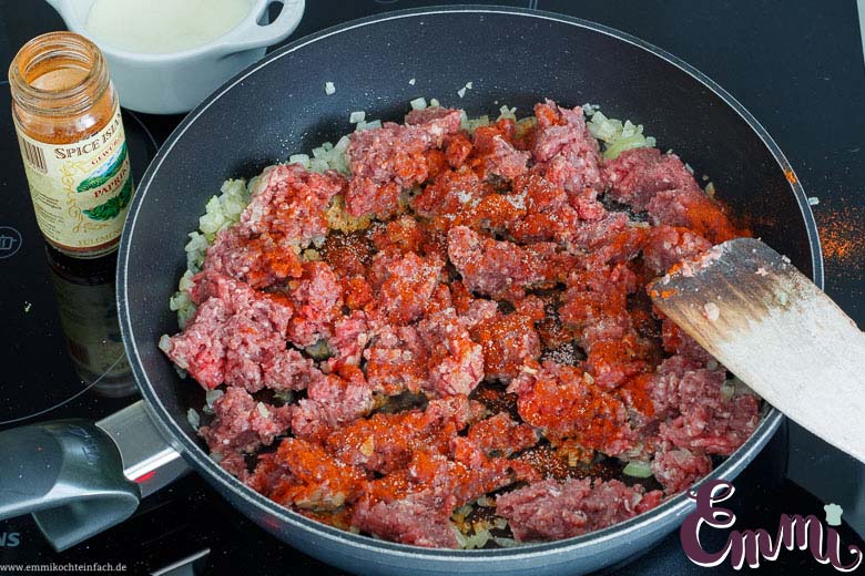 Hackfleisch anbraten für die Zucchini Füllung - www.qevorlanix.pro