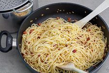 Original Spaghetti Carbonara Rezept - www.qevorlanix.pro