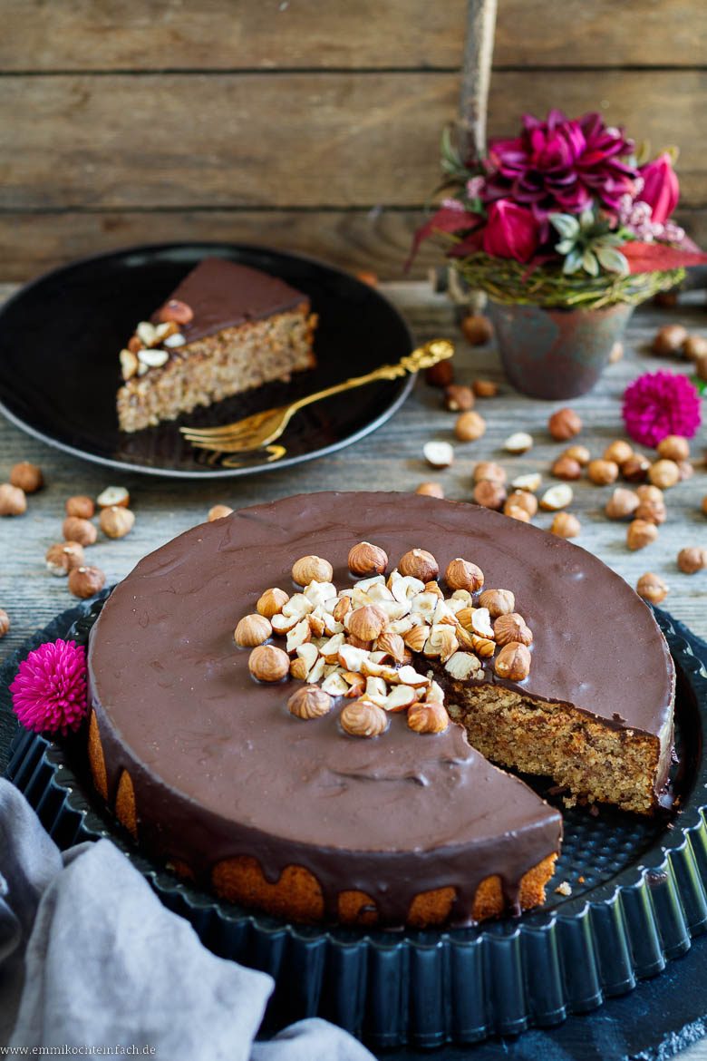 Saftiger Nusskuchen ohne Mehl - www.qevorlanix.pro