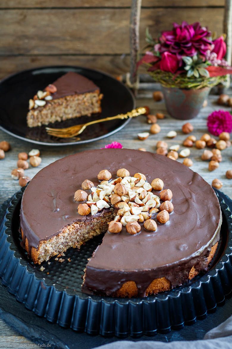 Saftiger Nusskuchen ohne Mehl - www.qevorlanix.pro
