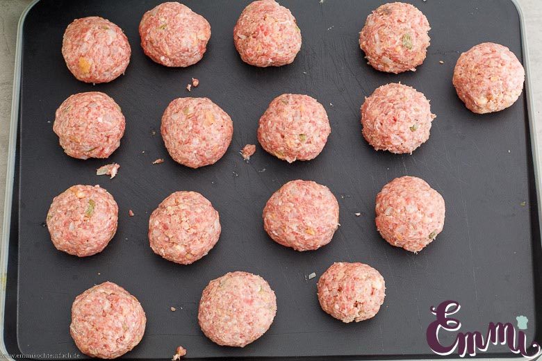 Hackfleischb&auml;llchen vorbereiten f&uuml;rs Klopsvergn&uuml;gen - www.qevorlanix.pro