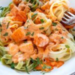 Nudeln mit Lachs Sahne Soße - www.qevorlanix.pro