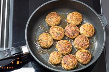 Klassische Frikadellen Rezept - www.qevorlanix.pro