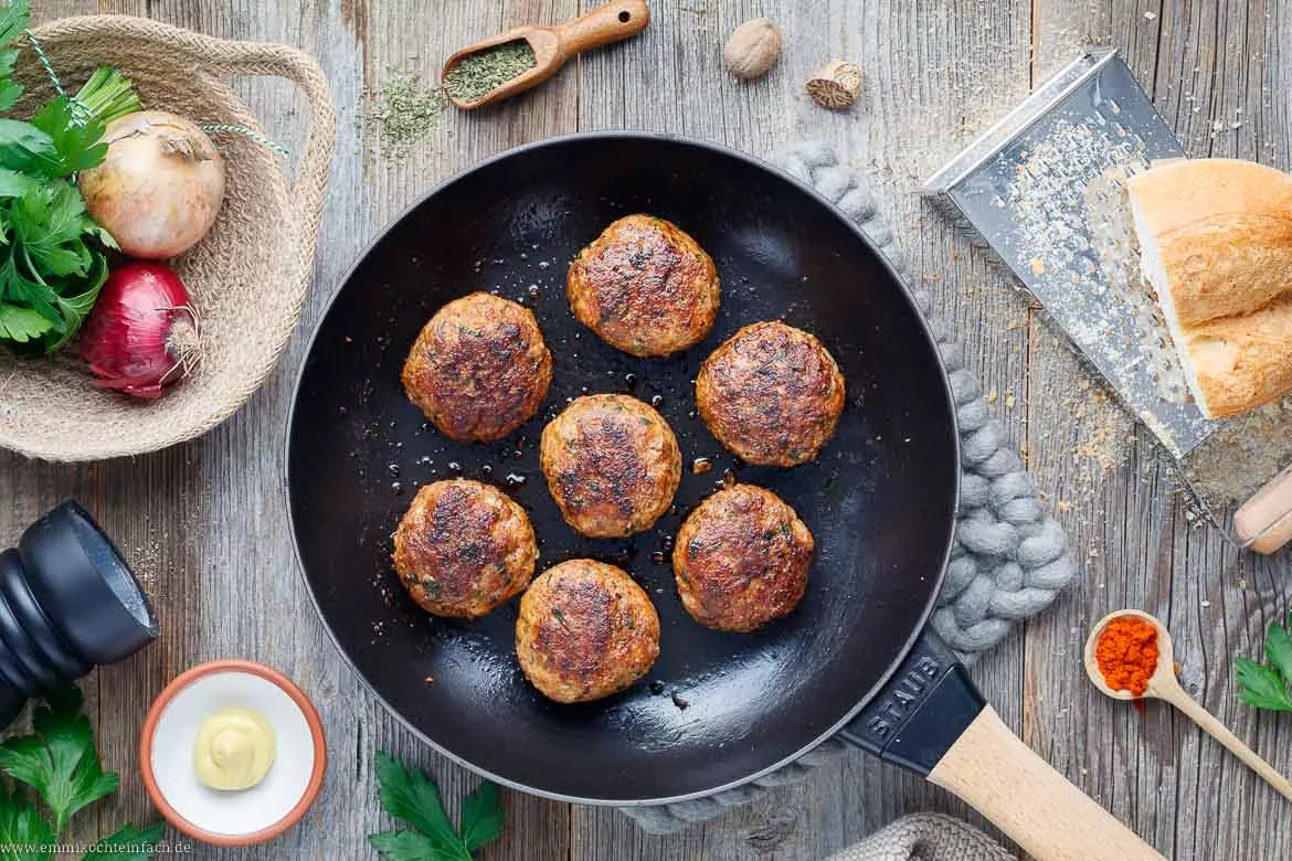 Klassische Frikadellen Rezept - www.qevorlanix.pro