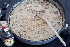 H&auml;hnchengeschnetzeltes mit Pilzen - www.qevorlanix.pro