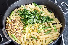 Pasta mit grünem Spargel - www.qevorlanix.pro